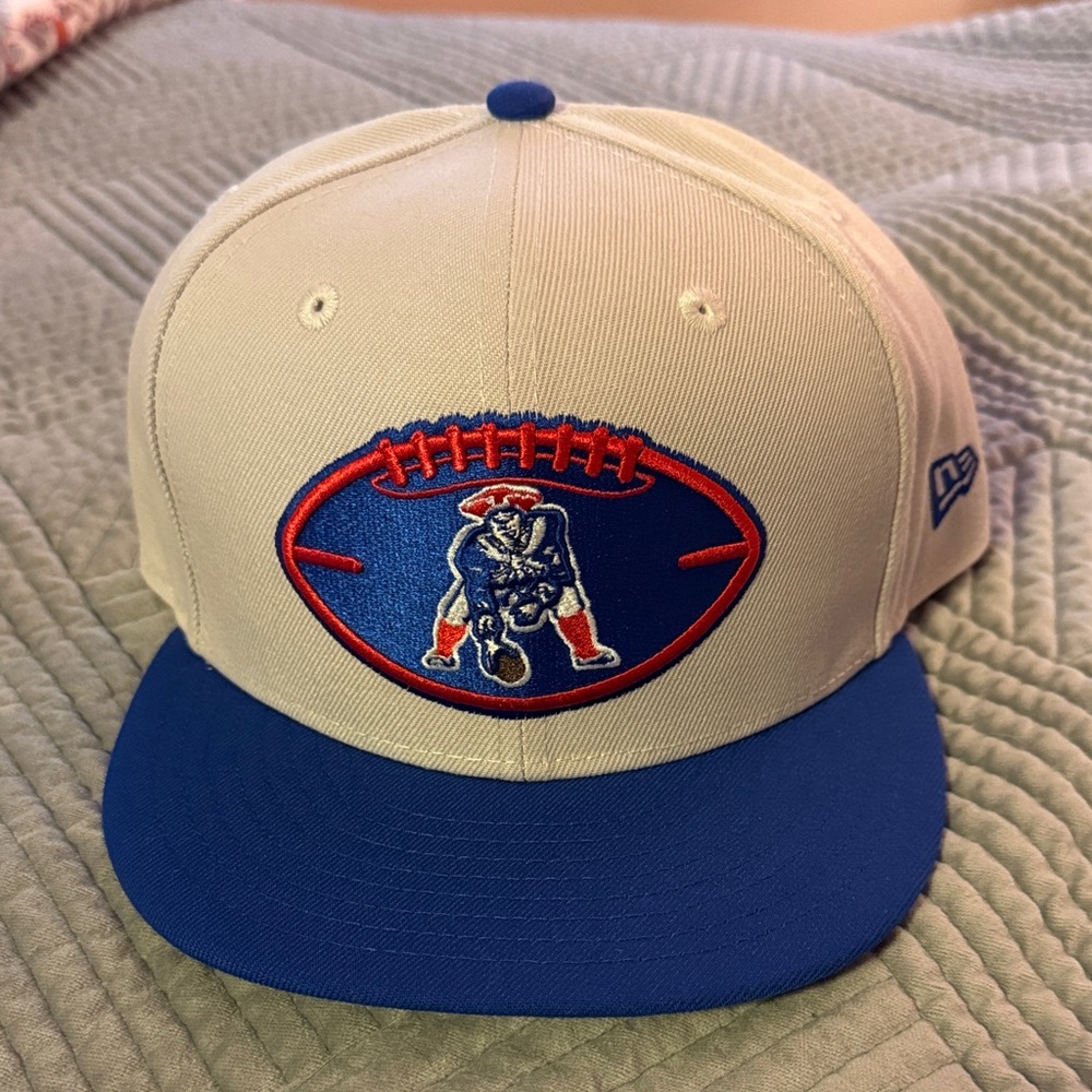 New Era New England Patriots fitted, flat brim 7 5/8 Hat never work